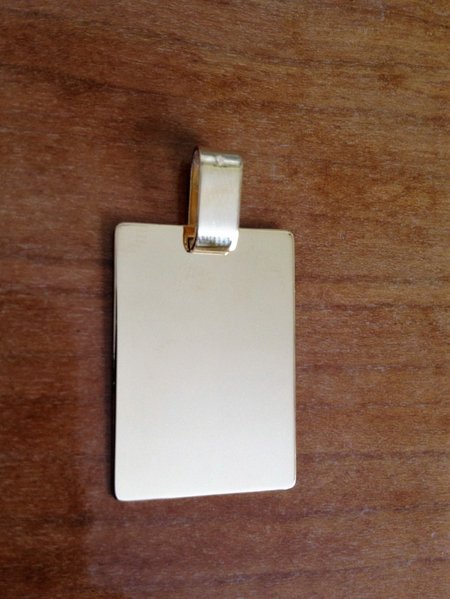 Pendentif plaque rectangle GI or jaune 750, or 18 carats, 2,95 grs